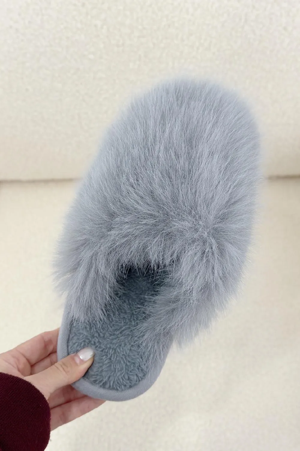 GREY FAUX FUR FLUFFY SLIPPERS