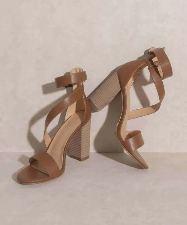 OASIS SOCIETY Kimberly -Brown Strappy Sandals Heels