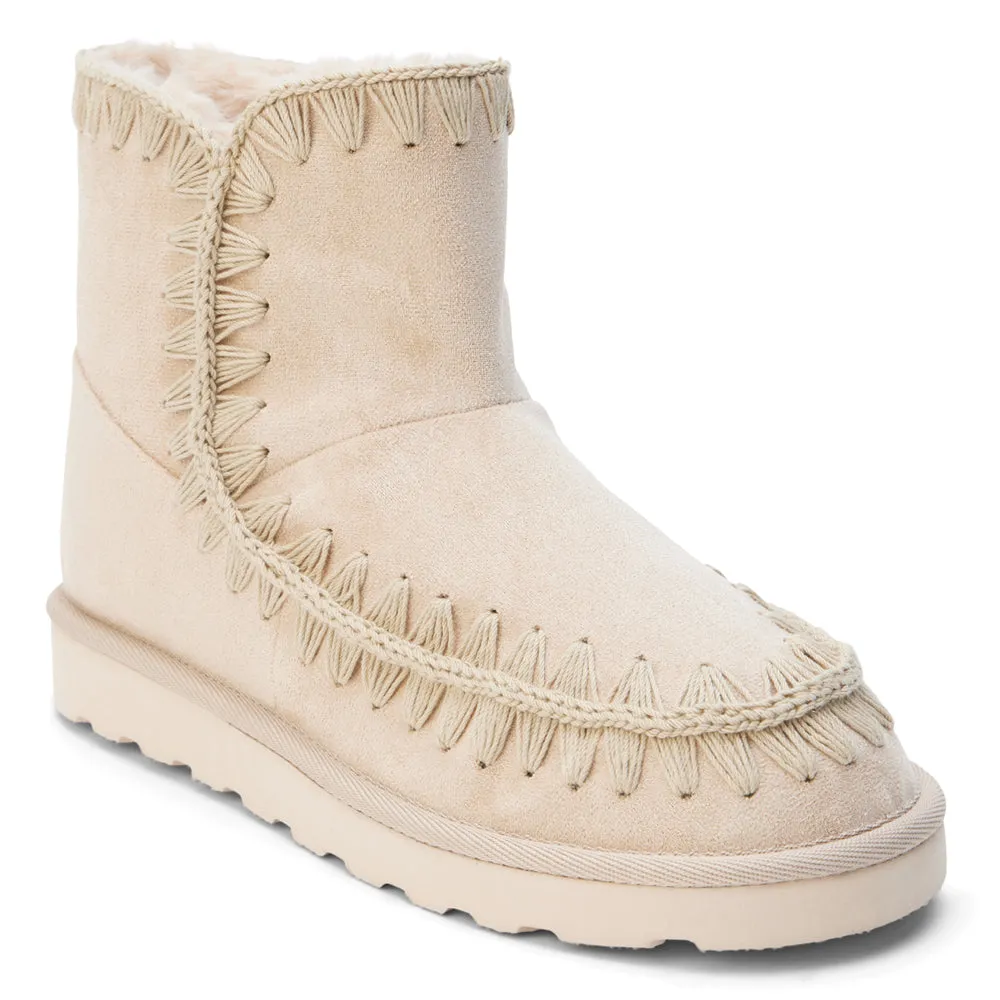 Tahoe Embroidered Round Toe Pull On Boots