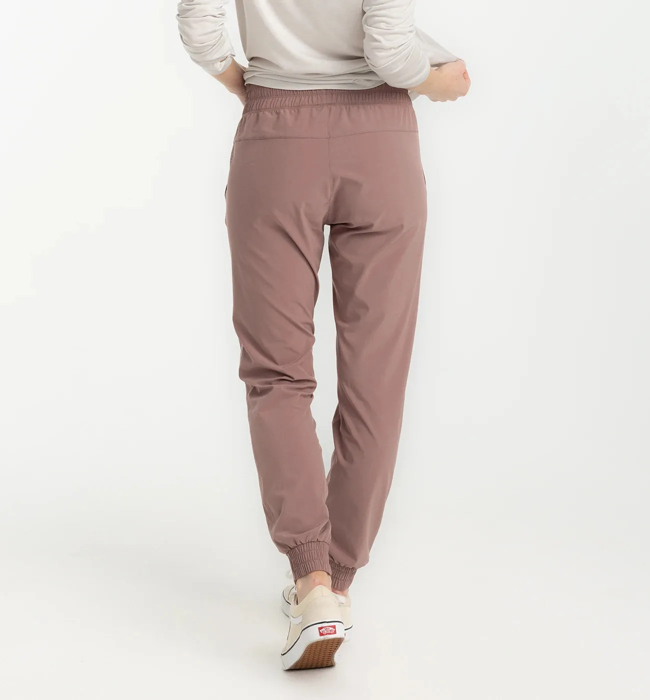 Women's Pull-On Breeze Jogger - Fig